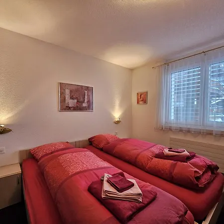 Felskinn 2. Og Apartment *