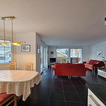 Apartment Felskinn 2. Og *